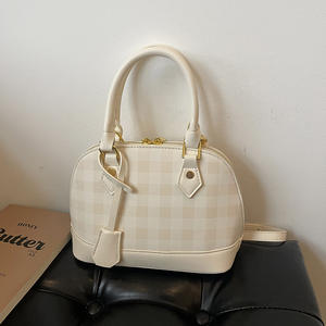 Sac à main pour femme de style niche, luxe, coquillage, nouvelle arrivée, sac fourre-tout à carreaux, sac bandoulière pour femme, usage quotidien - Product Image 2