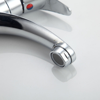 Robinet de lavabo classique en alliage de zinc électroplaqué argenté, eau chaude et froide, à poignée unique, pour lavabo standard