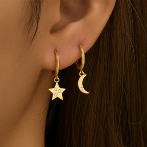 Boucles d'oreilles asymétriques en argent sterling ROXI S925 avec pendentif étoile et lune pour femmes - Product Image 4