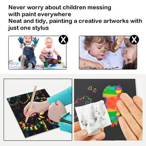 50 Mảnh Cầu Vồng <span class=keywords><strong>Scratch</strong></span> Giấy Cho Trẻ Em Màu Đen Đầu Nó Off Với 5 Bằng Gỗ Stylus <span class=keywords><strong>Scratch</strong></span> Giấy Nghệ Thuật Thiết Lập - Product Image 5