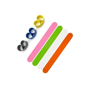 Pulseira de silicone criativa estilo europeu e americano, pulseira ecologicamente correta com logotipo de atividades e papai, multicolorida