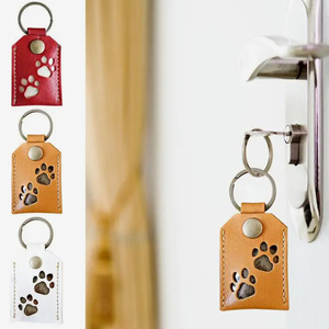 Cross-border creative pet hair storage bag, PU <b>leather</b> <b>keychain</b> pendant, square cat and dog hair storage bag, souvenir bag - Product Image 1