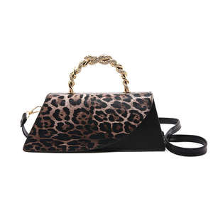 Sac carré rétro européen et américain, sac bandoulière tendance à imprimé léopard, sac à main en cuir PU - Product Image 5