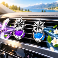 Diffuseur de parfum rotatif automatique en forme de gouvernail nautique métallique pour voiture, avec clip de ventilation et liquide parfumé – Vente en gros