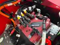 Chariot élévateur à fourche au lithium 2,5T FB25 : Curtis, TCM Tech, levée de 4,75 m, déplacement latéral, positionneur de fourches, pneus pneumatiques.