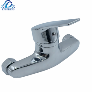 Полированный хромированный Одноручный набор для душа - Product Image 1