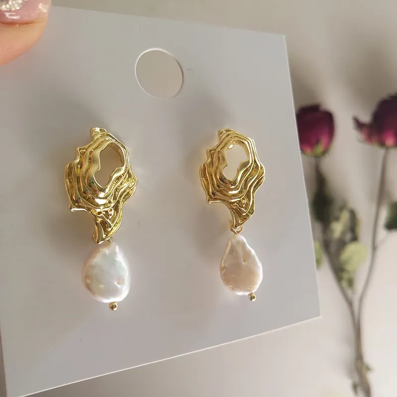 Flat Natural Freshwater Pearl Earrings for Women Wave Shape Gold Drop Earrings Cut Out White Baroque Pearl Earrings Wholesale