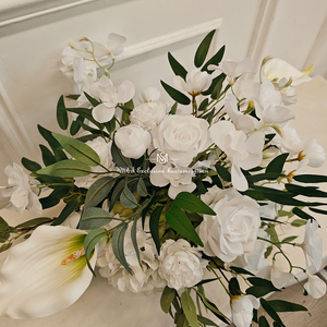 <span class=keywords><strong>Bouquet</strong></span> artificiel <span class=keywords><strong>de</strong></span> 30 cm comprenant des roses blanches, des <span class=keywords><strong>lys</strong></span> calla <span class=keywords><strong>et</strong></span> des feuilles vertes. Parfait pour les mariages <span class=keywords><strong>et</strong></span> la décoration intérieure. - Product Image 6
