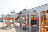 Prix au Uganda de la machine entièrement automatique 6-15 pour la fabrication de briques, de blocs creux et de pavés.