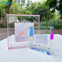 Présentoir de cadre photo en acrylique transparent de 7 pouces pour logo personnalisé pour cartes postales et montage de photos