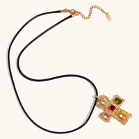 Collier pendentif croix en acier inoxydable Plaqué or 18 carats Chaîne en corde pour femme Cadeau bijoux en zircon hypoallergénique
