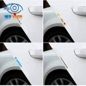 กระเป๋าคาร์บอนไฟเบอร์สำหรับติด<span class=keywords><strong>ประตู</strong></span>รถ,สติกเกอร์ฟิล์มป้องกันรอยขีดข่วนสติกเกอร์ป้องกันการจับรถยนต์จำนวน<span class=keywords><strong>4</strong></span>ชิ้น - Product Image 6