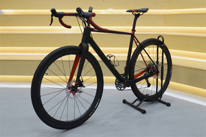 Bicicleta de Gravel OEM Personalizada de Fibra de Carbono 26"x2.5, 11 Velocidades, para Adultos, para Nieve y Grava -02 OEM - Product Image 2
