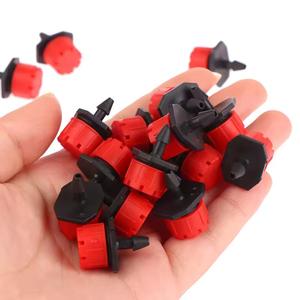 Micro-asperseurs d'irrigation rouges à 8 trous, tête d'arrosage goutte à goutte à débit réglable pour le jardinage - Product Image 5