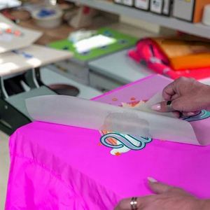 Papier jet d'encre pour tissus foncés et clairs, utilisation pour l'impression par transfert thermique, origine américaine - Product Image 3