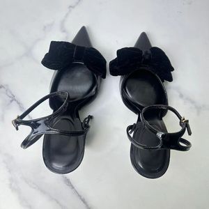 รองเท้าส้นสูงสีดำประดับโบว์สำหรับผู้หญิง รุ่นปี 2025 - Product Image 2