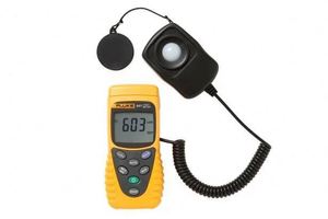 941 Luxmètre portable pour la mesure précise de l'éclairement en lumen ou en foot-candle, destiné aux instruments de mesure et d'analyse - Product Image 2