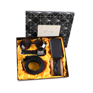 Coffret cadeau pour homme, montre, lunettes de soleil, ceinture, bracelet, coupe-ongles, boîte cadeau de fête, style Noël durable - Product Image 3