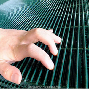 Valla de Alta Seguridad 358 con Púas en la Pared y Púas en la Parte Superior, Valla de Seguridad Anti-Escalada de Malla 358 con Barra Plana - Product Image 5