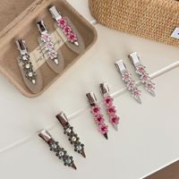 Pince à cheveux transparente faite à la main de style coréen avec strass, petite pince à frange en métal de luxe léger pour femme