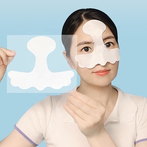 Masque en feuille adhésif pour points noirs en gros avec charbon de bambou pour le nettoyage des pores et l'élimination des points noirs, tous types de peau - Product Image 1