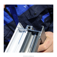 Dreifach-Schiebefenster aus Aluminiumlegierung mit Diebstahlschutz, 3-Schienen-System, Edelstahl-Fliegengitter für den Außenbereich