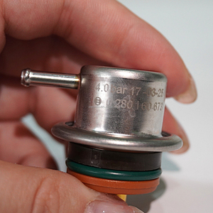 حساس ضغط بوش جديد تمامًا 0280160673 06B133543 لسيارات فولكس فاجن وأودي وجيب وبنتلي وبي واي دي وسكودا مع ضمان لمدة عام واحد - Product Image 4