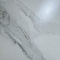Carreaux de sol et de mur en pierre frittée velours doré Foshan 900x1800x9mm pour salon et chambre à coucher