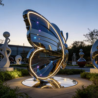 Sculpture de papillon personnalisée en acier inoxydable 304, éclairage LED blanc chaud à intensité variable, finition miroir, pour places commerciales