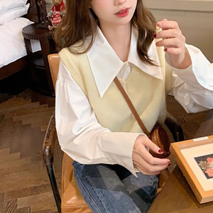 韩式年轻化风格女式尖领长袖白衬衫。 可以宽松穿着，也可以叠层穿。 - Product Image 1