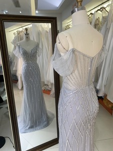Nuovo Abito <span class=keywords><strong>da</strong></span> Sera di Lusso Argentato <span class=keywords><strong>per</strong></span> Donna con Cristalli e Strass, Stile Formale con Splendidi Ricami <span class=keywords><strong>per</strong></span> la Madre dello Sposo - Product Image 2
