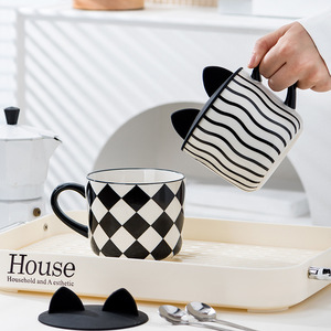 Juego de Tazas de Cerámica Estilo Hepburn - Diseño de Lujo Resistente a Altas Temperaturas para Graduación, Oficina y Desayuno - Product Image 4