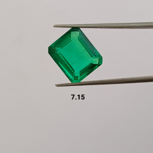 Piedra Preciosa Verde Cultivada en Laboratorio, Corte Personalizado en Múltiples Formas, Alta Claridad y Calidad, para Joyería Artesanal - Product Image 2