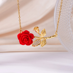 สร้อยคอจี้กุหลาบกำมะหยี่ชุบทอง18K พร้อมผ้านิรันดร์กุหลาบและผีเสื้อคริสตัลสำหรับเครื่องประดับแฟชั่นโรแมนติกสำหรับผู้หญิง - Product Image 1
