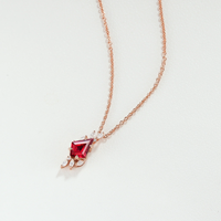 Collier pendentif en argent sterling 925, design unique, forme cerf-volant, rubis de laboratoire, vente en gros
