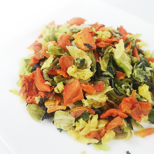 Conejo <span class=keywords><strong>mango</strong></span> golosinas comida peras manzana <span class=keywords><strong>en</strong></span> cubitos seco dulce plátano seco fruta para conejito conejillo de indias hámster verduras fruta aperitivos secos - Product Image 5