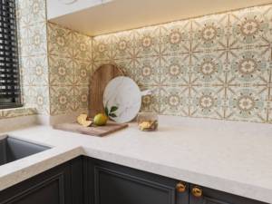 Low Price Gold Color Ceramic Wall <strong>Tiles</strong> Ceramic Kitchen <strong>Tile</strong> Flower Design Vintage Style Big Kitchen Porcelain Wall <strong>Tile</strong> - Product Image 4