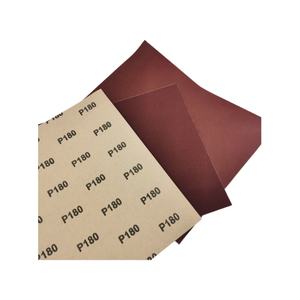 Papel de Lija Seco de Color Rojo con Revestimiento de Papel Kraft y Óxido de Aluminio, Disponible en OEM, Grano 60 # -240 #   Grano de arena <span class=keywords><strong>para</strong></span> madera y <span class=keywords><strong>pared</strong></span> - Product Image 1