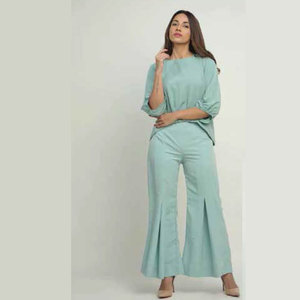 Conjunto de Dos Piezas Casual de Verano para Mujer al por Mayor: Top de Manga Corta con Cuello Redondo y Pantalón de Pierna Ancha con Pliegues Delanteros, Color Liso, Estilo Loungewear - Product Image 1