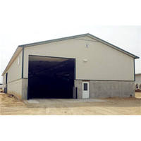 Hangar d'entrepôt préfabriqué en acier de conception nouvelle, atelier avec traitement de revêtement antirouille de surface, structure en acier
