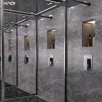 Ensemble de robinets thermostatiques pour système de douche noir mural contemporain avec pommeau de douche à effet pluie au fini noirci