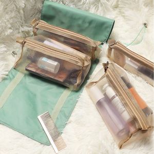 Bolsa de Cosméticos Morada para Mujer, con Detalles en Rosa y Plateado, de Nailon Moderno con Cierre de Cremallera y Patrón de Letras en Color Sólido - Product Image 1