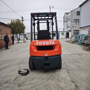 Chariot élévateur diesel d'occasion à vendre, chariots élévateurs d'occasion d'origine japonaise à moteur à combustion interne, chariot élévateur Toyota FD30 3 tonnes à vendre - Product Image 5