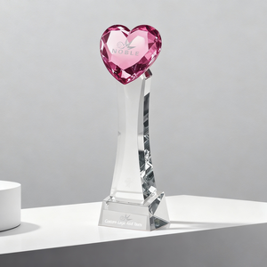 ถ้วยรางวัลคริสตัลสุดหรู พร้อมหัวใจและเพชรประดับด้านบน คอลเลกชันดีไซน์สุดสง่างาม - Product Image 4