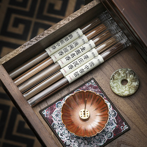 Bâtons d'encens naturels à l'aromathérapie au bois de santal 10g pour la maison et la chambre - Product Image 1