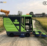 Balayeuse électrique 48V avec 7 brosses et système de pulvérisation d'eau pour le nettoyage des parcs, des rues et des espaces extérieurs