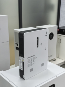 แหล่งจ่ายไฟฉุกเฉินแบบพกพา 500W 1000W 110V 1KWH 2KWH 314AH ระบบกักเก็บพลังงานแบบพกพาพลังงานแสงอาทิตย์ - Product Image 2