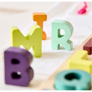 Giocattolo Educativo in Legno Personalizzato con Alfabeto Colorato, Progettato in India, Lettere in Legno per Mani Piccole - Product Image 5