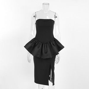 Robe midi sans bretelles à volants et peplum pour femme, avec superposition et fente haute, idéale pour les événements formels et les soirées – Collection Mode - Product Image 4