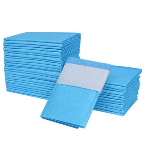 Tapis absorbants pour chiens et chiots Basics, anti-fuites, 6 couches, avec surface à séchage rapide pour l'apprentissage de la propreté, en vente - Product Image 4